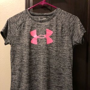 UA short sleeve shirt